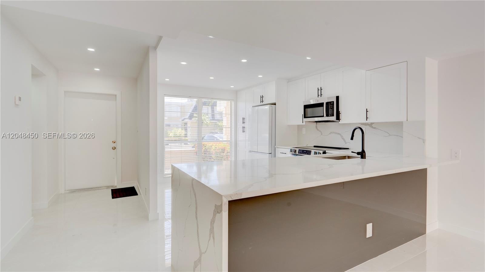 933 NE 24th Avenue 169, Hallandale Beach, FL 33009