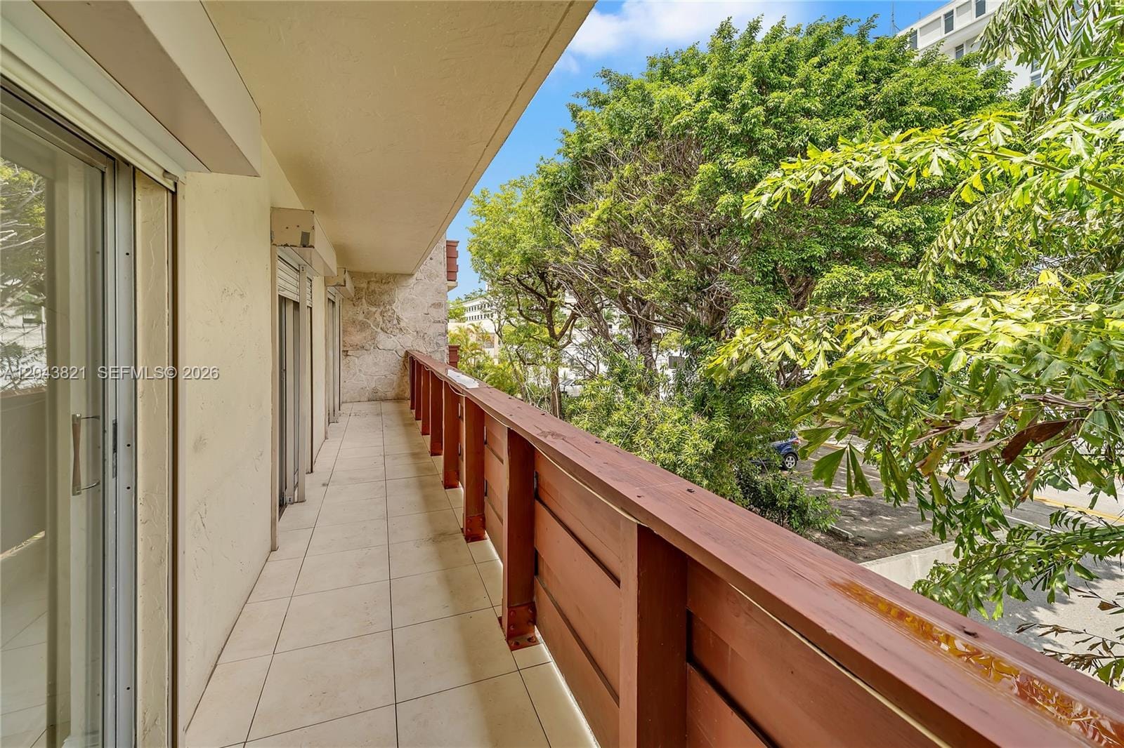 1205 Mariposa Avenue 307, Coral Gables, FL 33146 photo 24