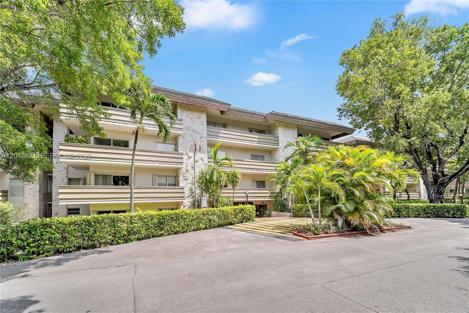 1205 Mariposa Avenue 307, Coral Gables, FL 33146