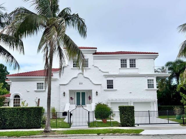 233 Pershing Way, El Cid West Palm Beach, West Palm Beach, FL