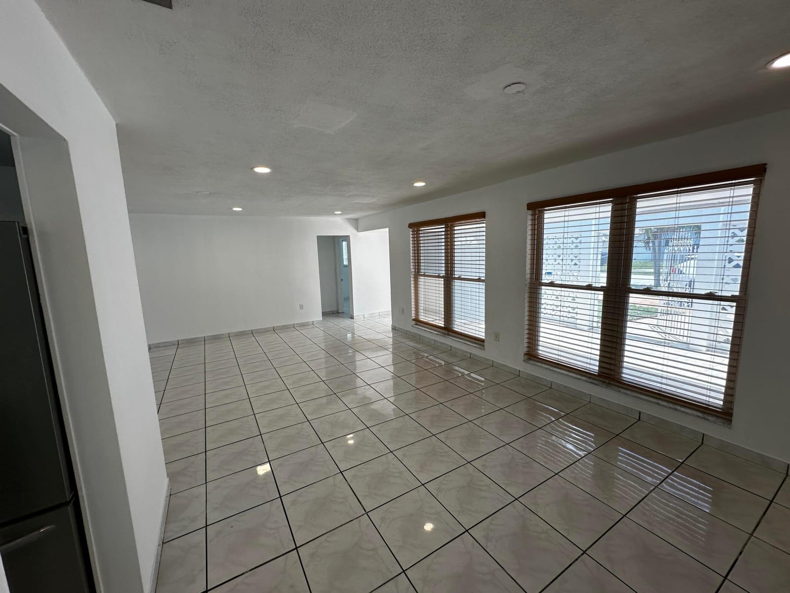 7725 Grandview Boulevard 7725 — photo 8