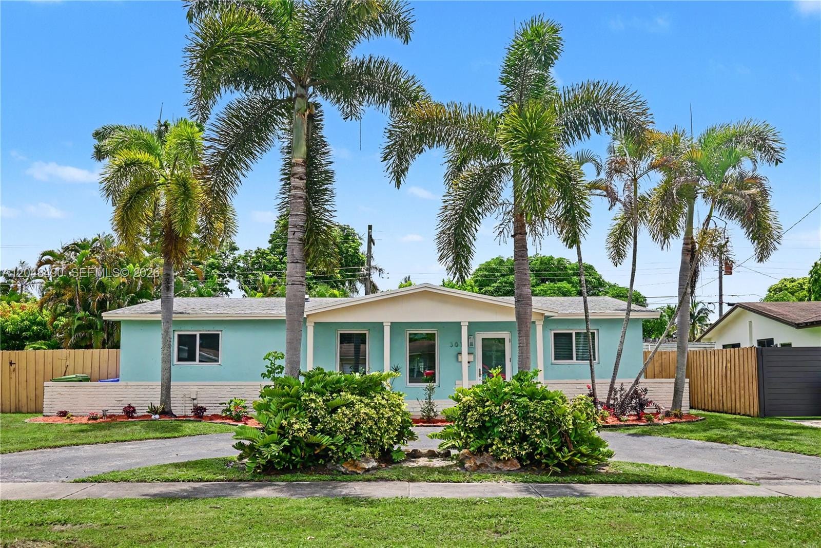 301 SW 65th Avenue, Pembroke Pines, FL 33023