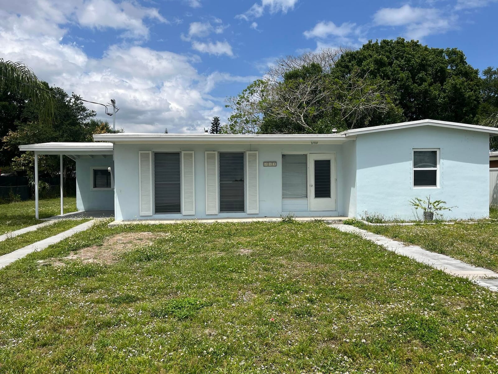213 SE Prima Vista Boulevard, Port St. Lucie, FL 34983