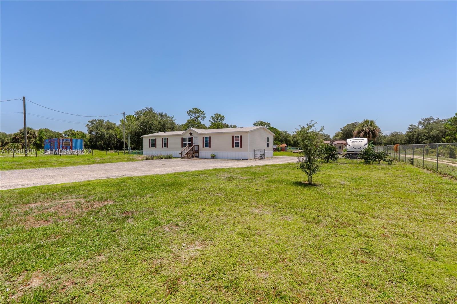 585 S Lindero Street, Clewiston, FL 33440 photo 4