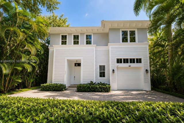 4724 SW 72nd Street, University Place, Miami, FL