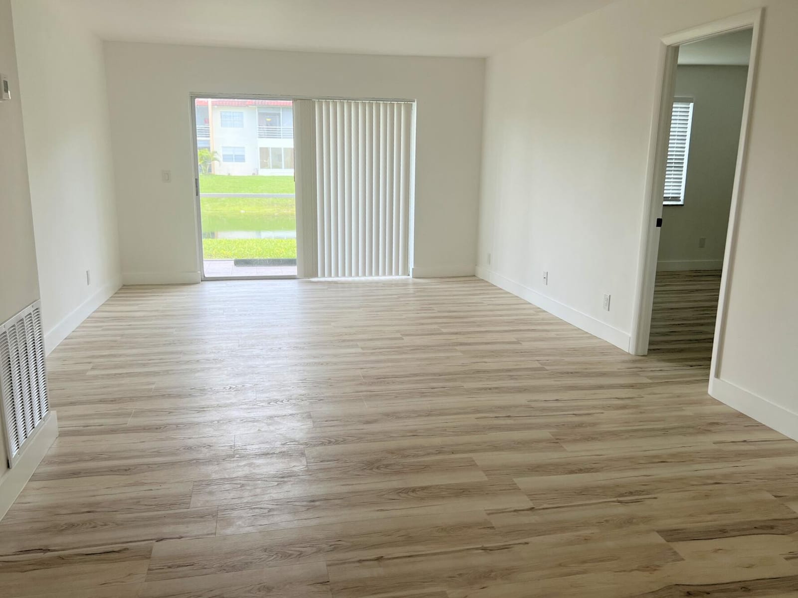 463 Lake Frances Drive 463, West Palm Beach, FL 33411
