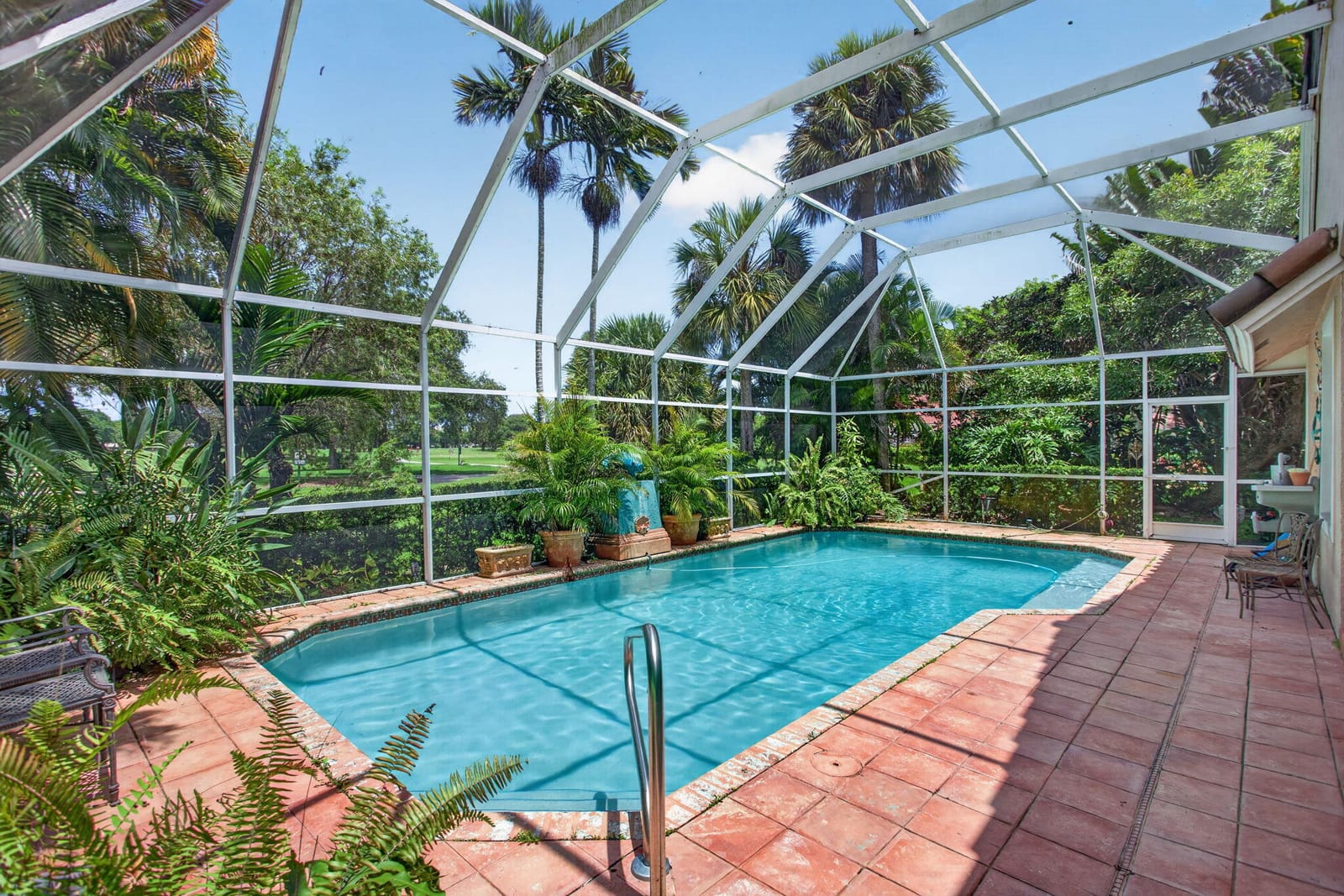 526 Misty Oaks Drive, Pompano Beach, FL 33069 photo 2