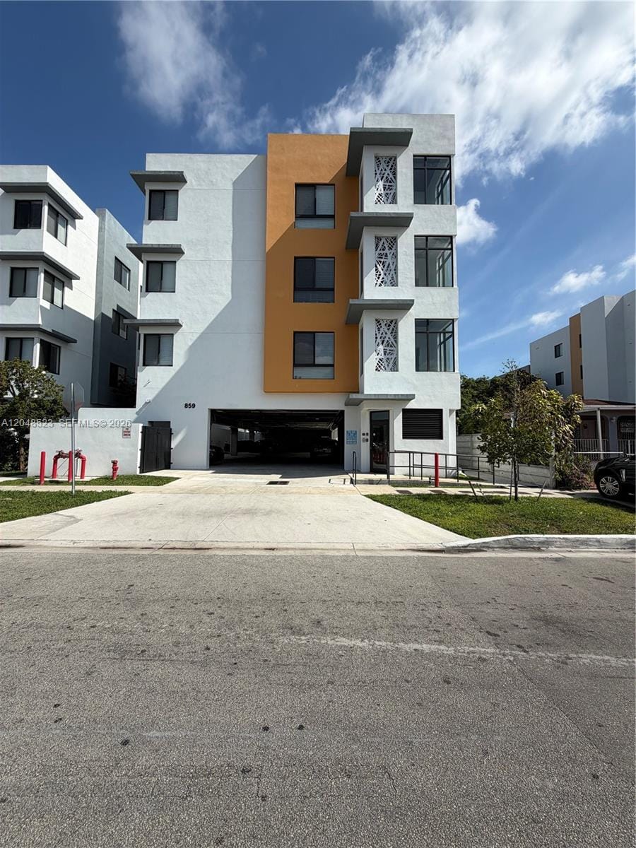 853 E 24th Street 403, Hialeah, FL 33013