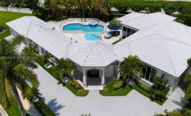 2673 NW 64th Boulevard, Boca Raton, FL 33496