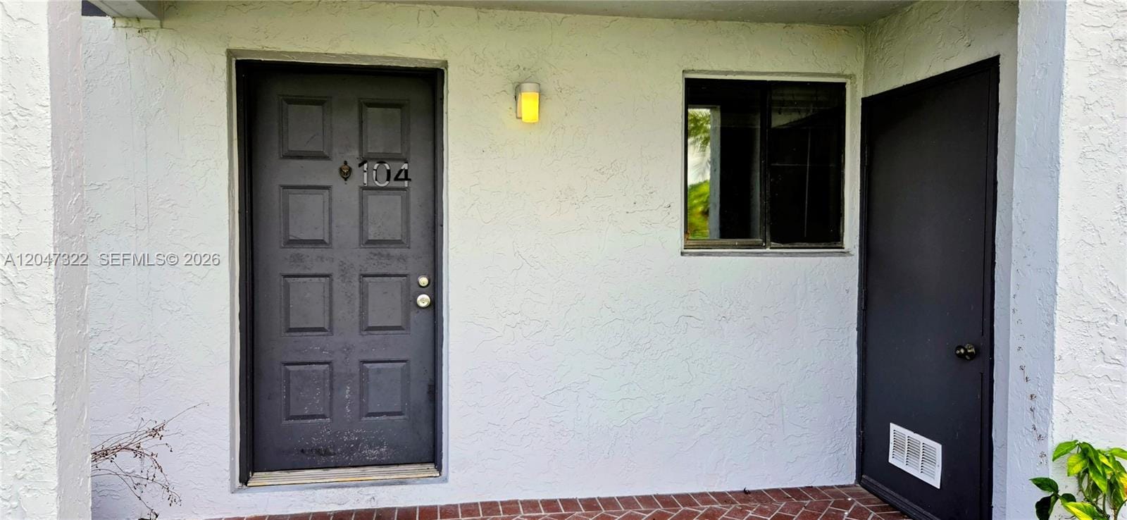 153 Lakeview Drive 104 — photo 3