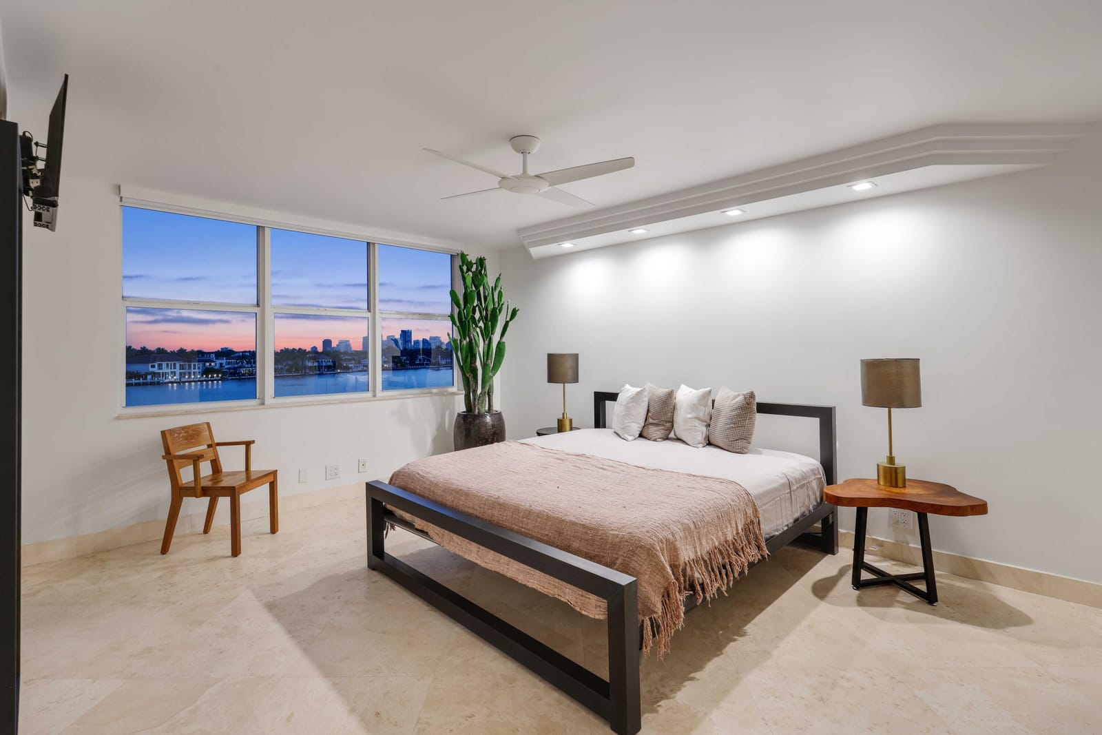 511 Bayshore Drive 401 — photo 12