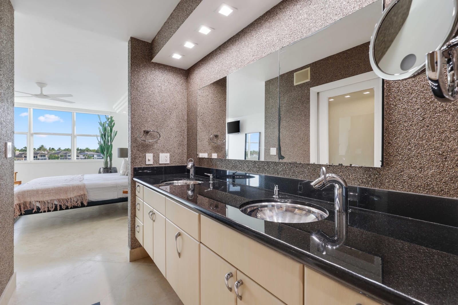 511 Bayshore Drive 401, Fort Lauderdale, FL 33304 photo 14