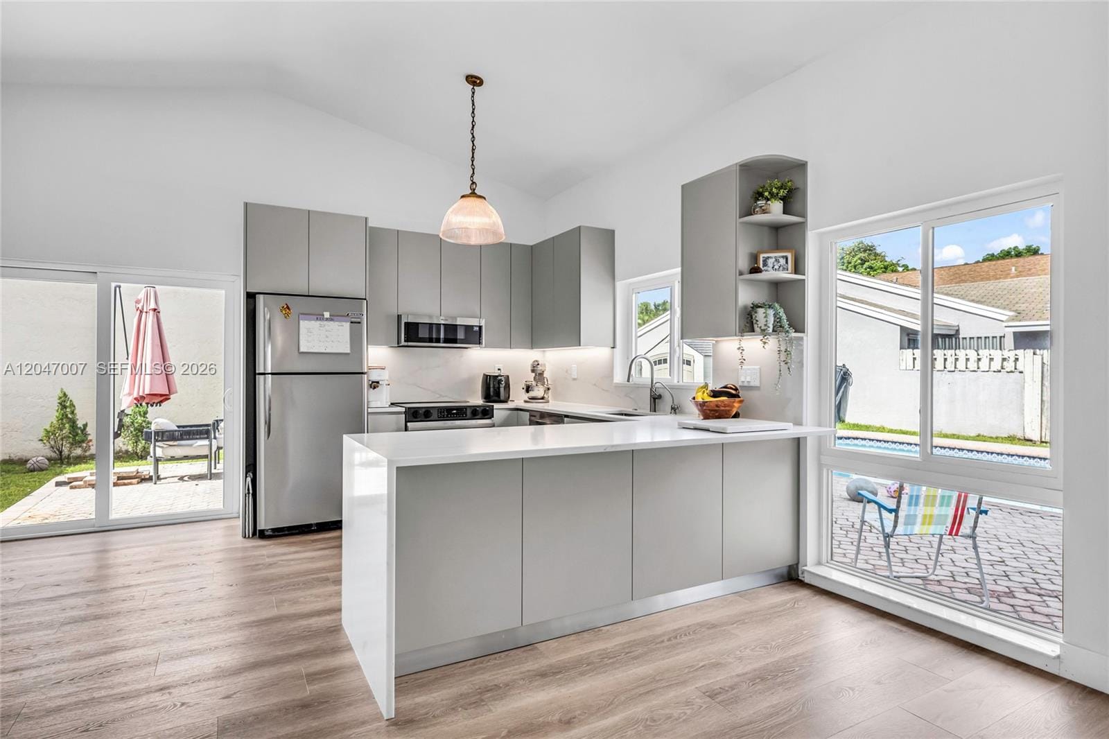 681 Pine Ridge Terrace, Davie, FL 33325