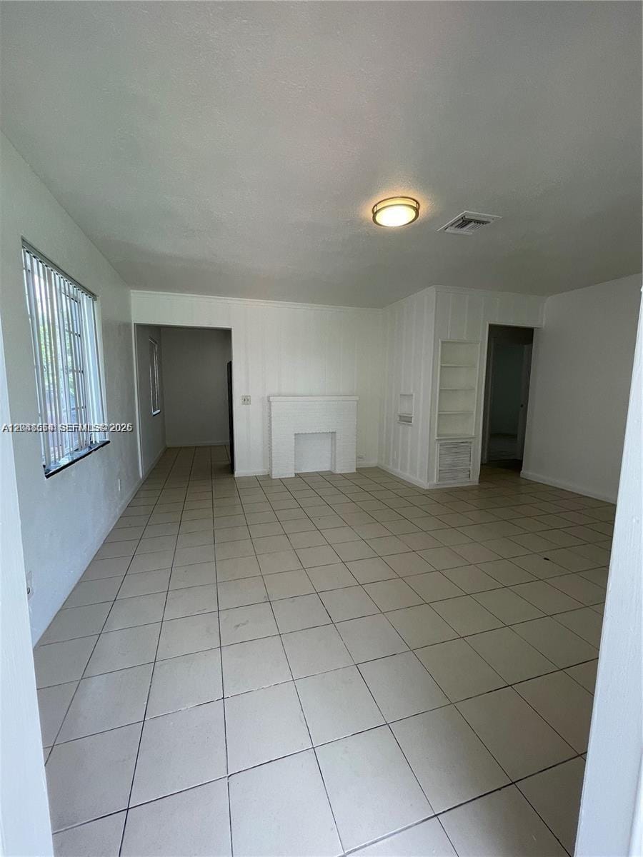 2435 Plunkett Street 1 — photo 2