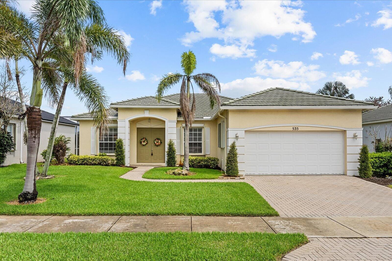 535 SW Lake Manatee Way, Port St. Lucie, FL 34986