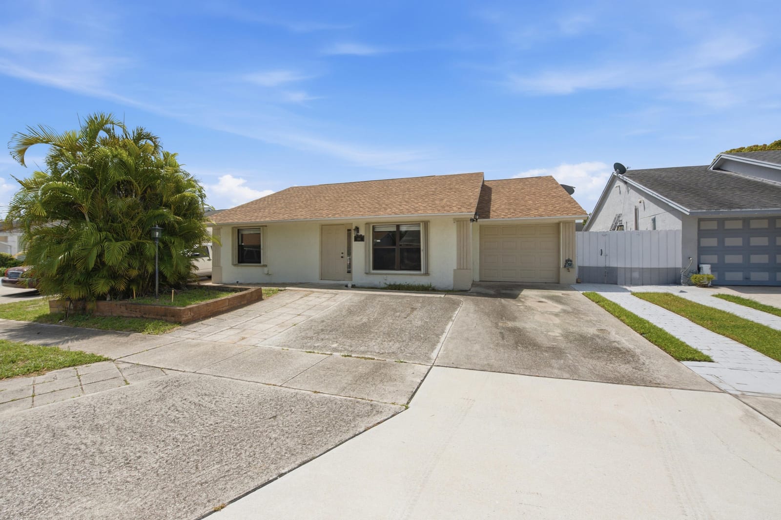 5814 Ithaca Circle E, Lake Worth, FL 33463