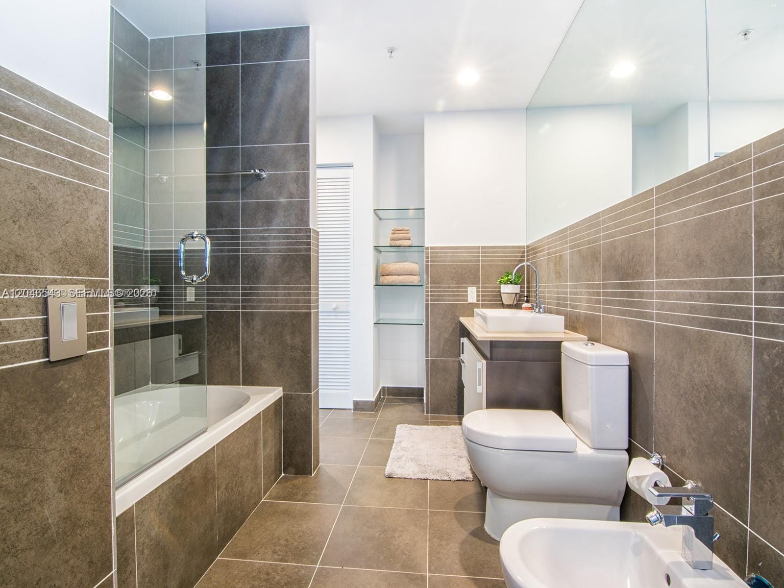 2100 Park Avenue 406, Miami Beach, FL 33139 photo 10