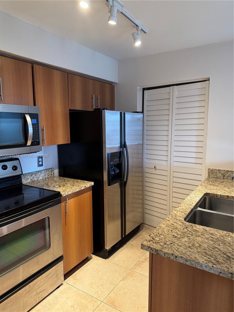 1205 Crystal Way E E, Delray Beach, FL 33444