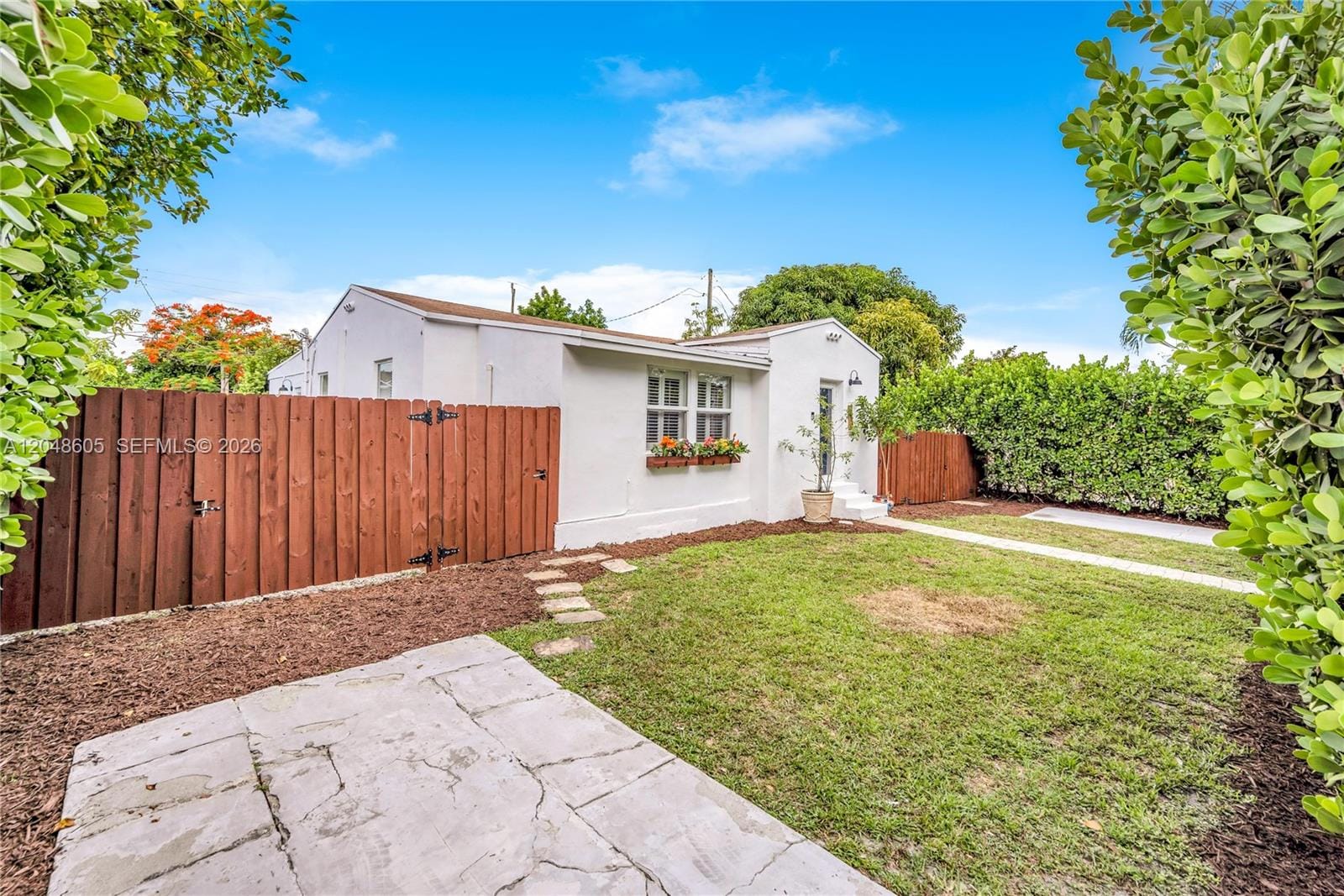 250 NW 40th Avenue, Miami, FL 33126 photo 2