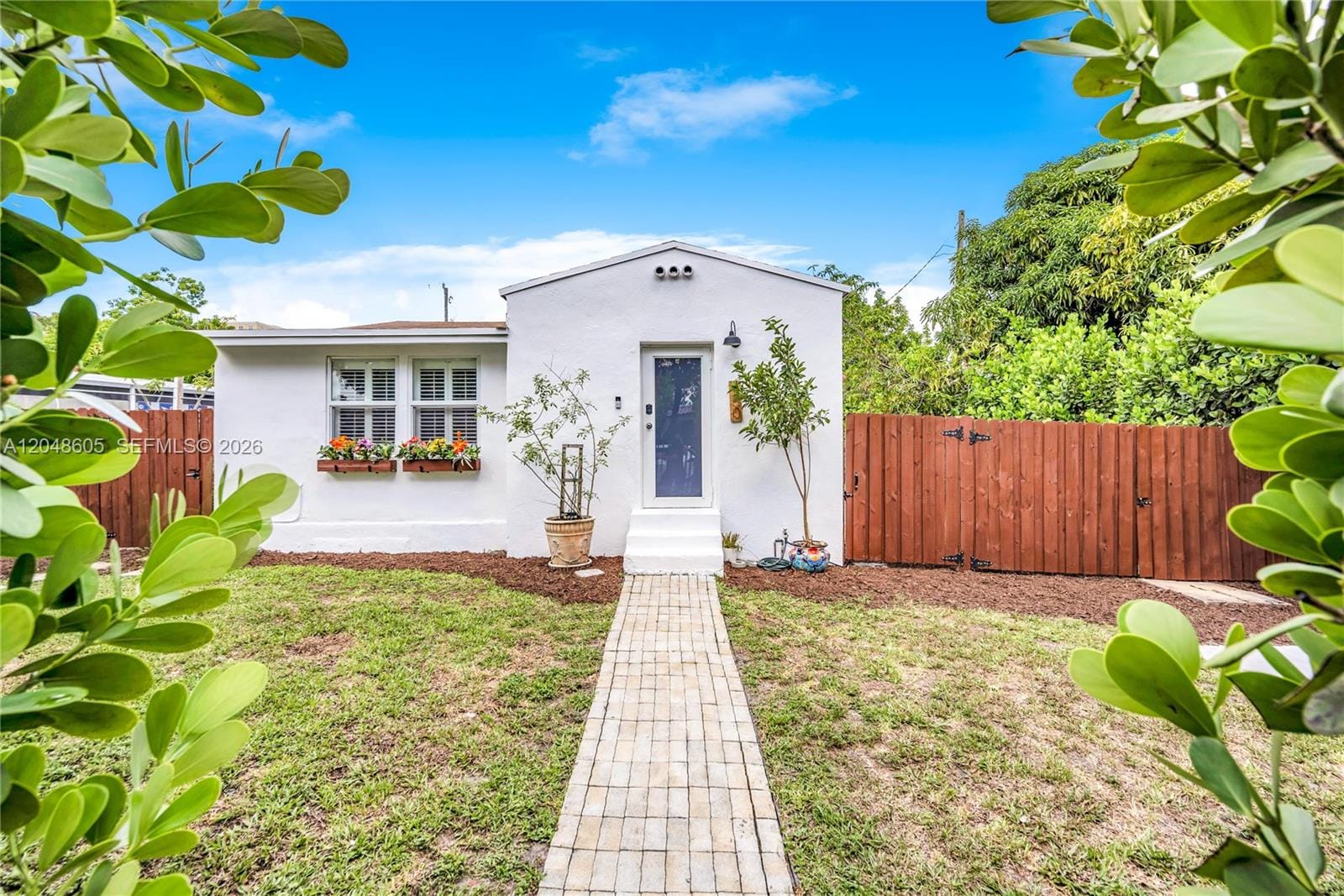 250 NW 40th Avenue, Miami, FL 33126