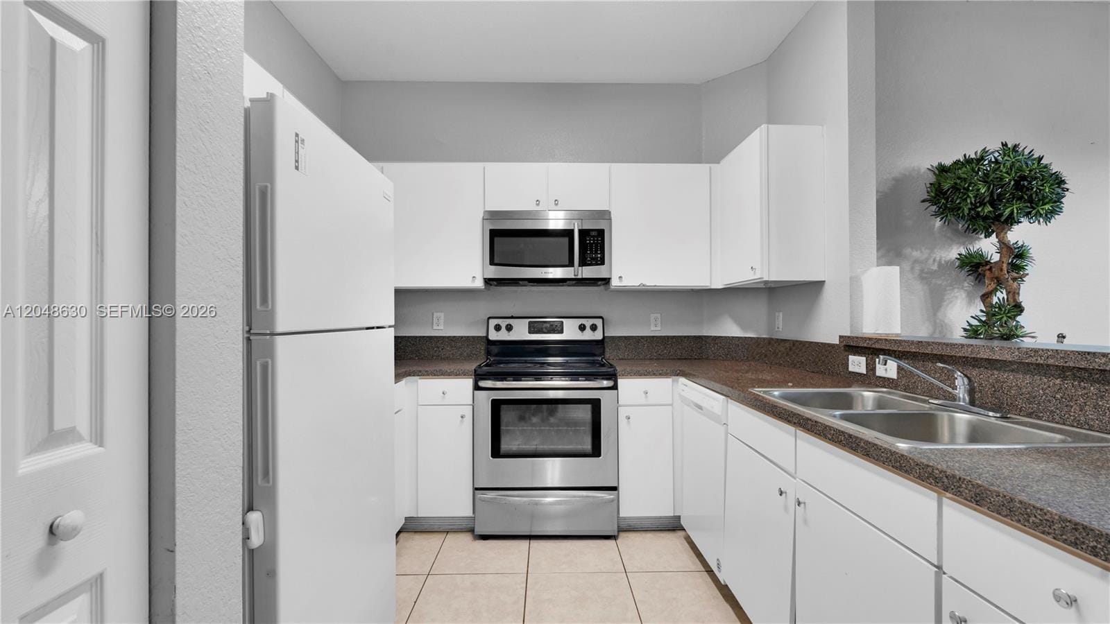 13103 SW 42nd Street 5106 — photo 9