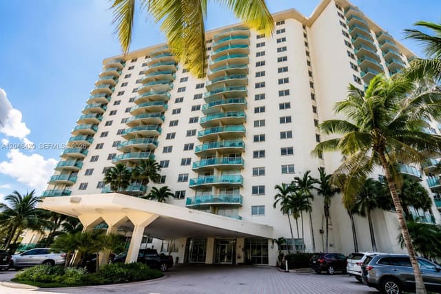 19370 Collins Avenue 716, Sunny Isles Beach, FL 33160