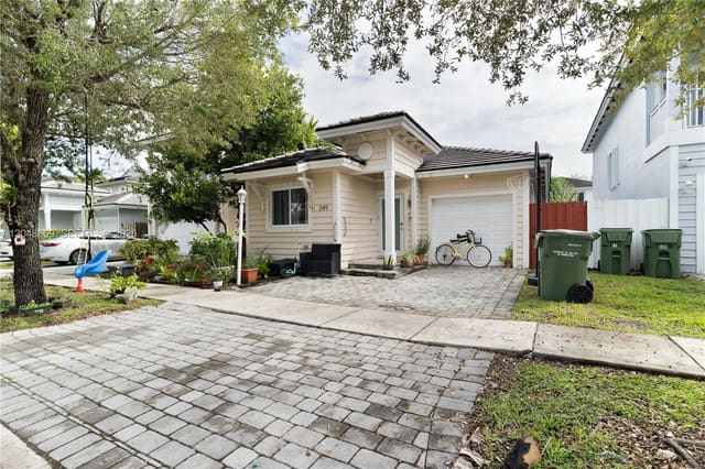 249 SE 32nd Avenue, Fernandos Place, Homestead, FL