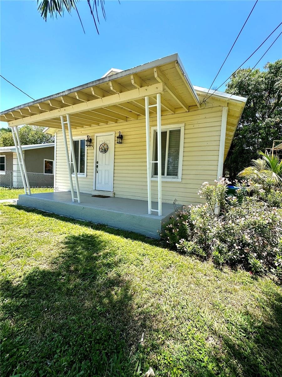 3611 Oak Avenue, Miami, FL 33133