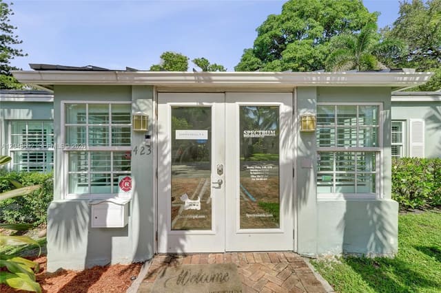 423 SE 19th Street, Fort Lauderdale, FL 33316