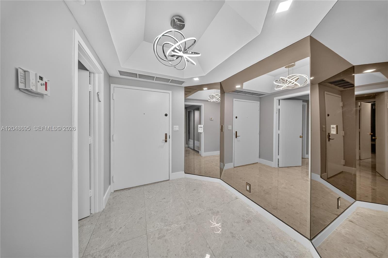2800 Island Boulevard 302 — photo 5