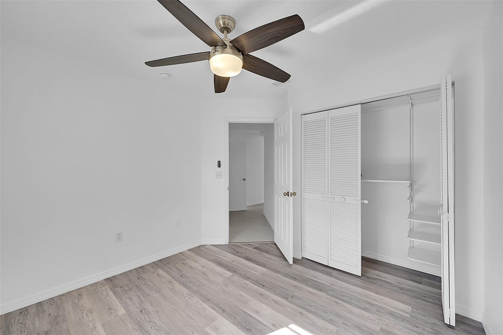 5361 NW 90th Avenue, Sunrise, FL 33351 photo 12