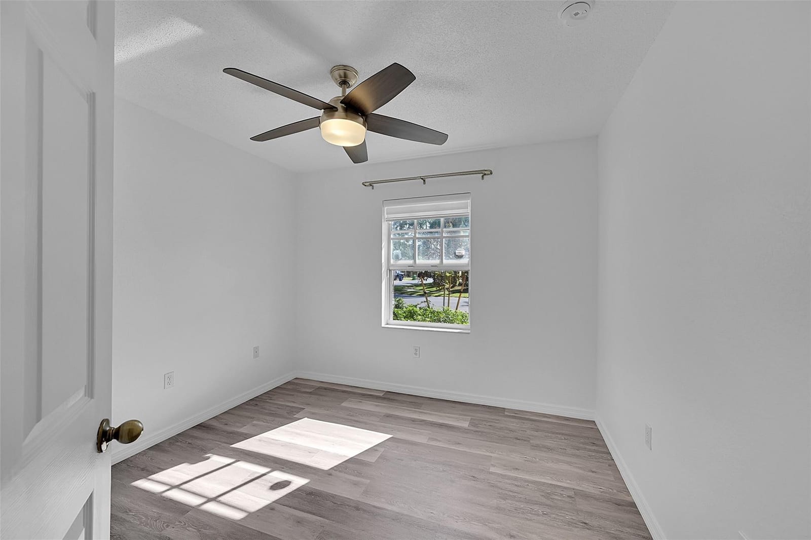 5361 NW 90th Avenue, Sunrise, FL 33351 photo 13