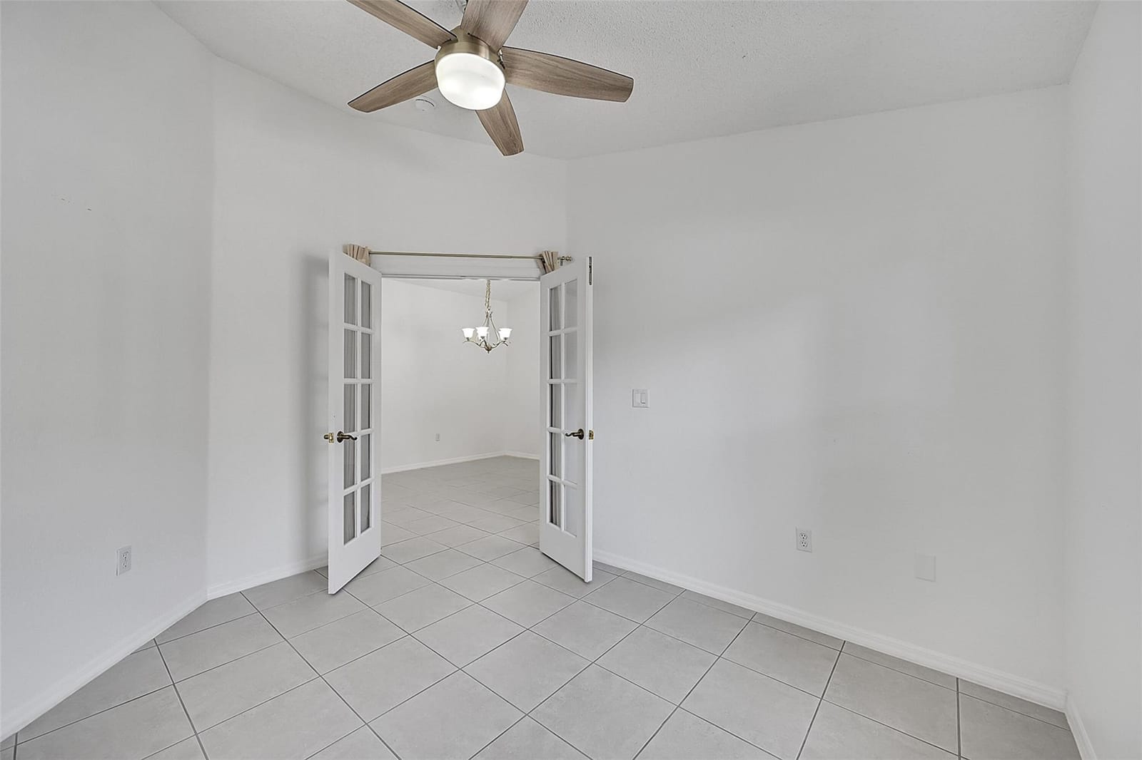 5361 NW 90th Avenue, Sunrise, FL 33351 photo 16