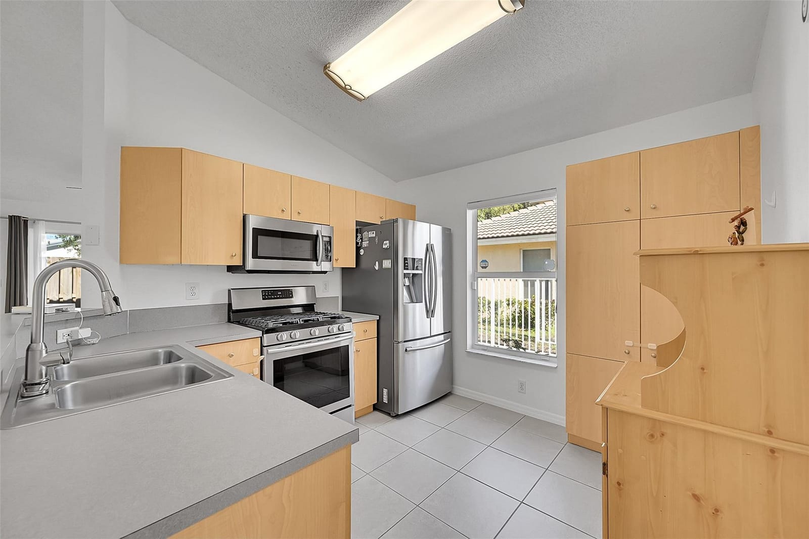 5361 NW 90th Avenue, Sunrise, FL 33351 photo 8