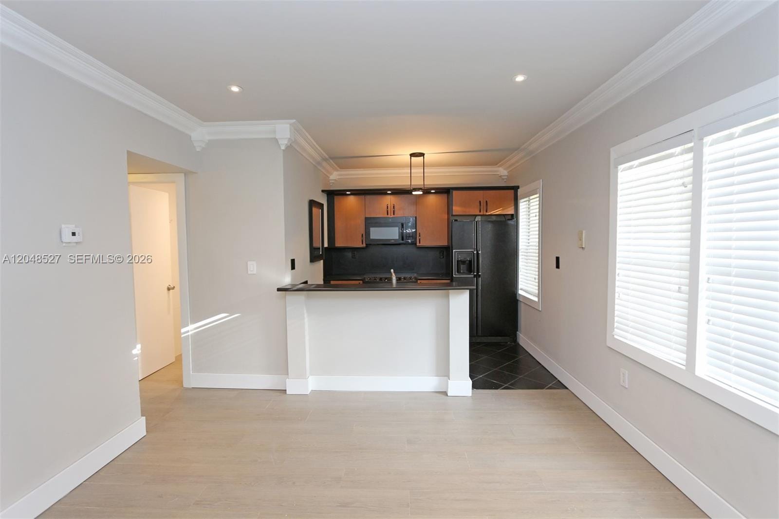 3395 Franklin Avenue D — photo 3