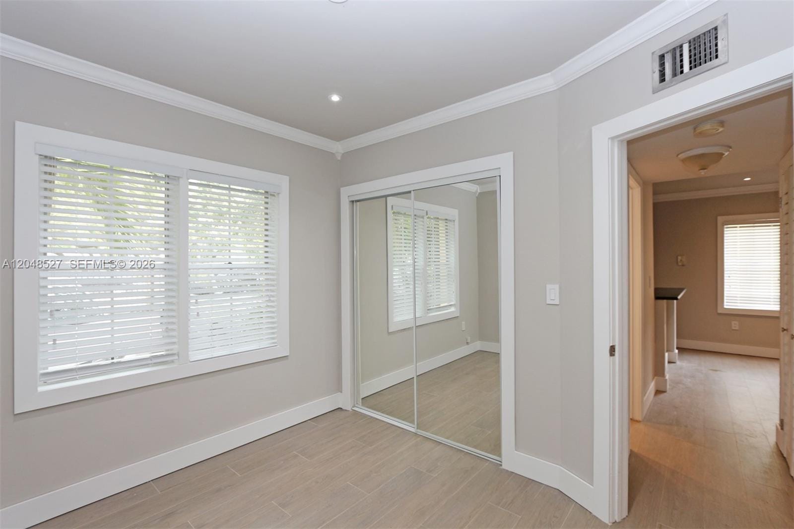 3395 Franklin Avenue D — photo 10