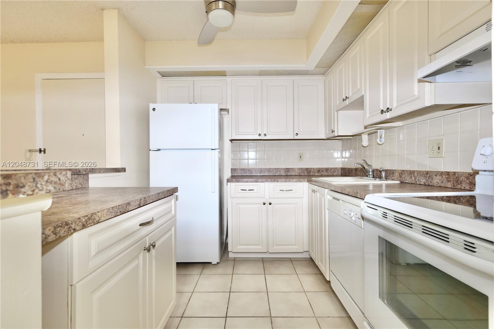 9448 S Belfort Circle 116, Tamarac, FL 33321