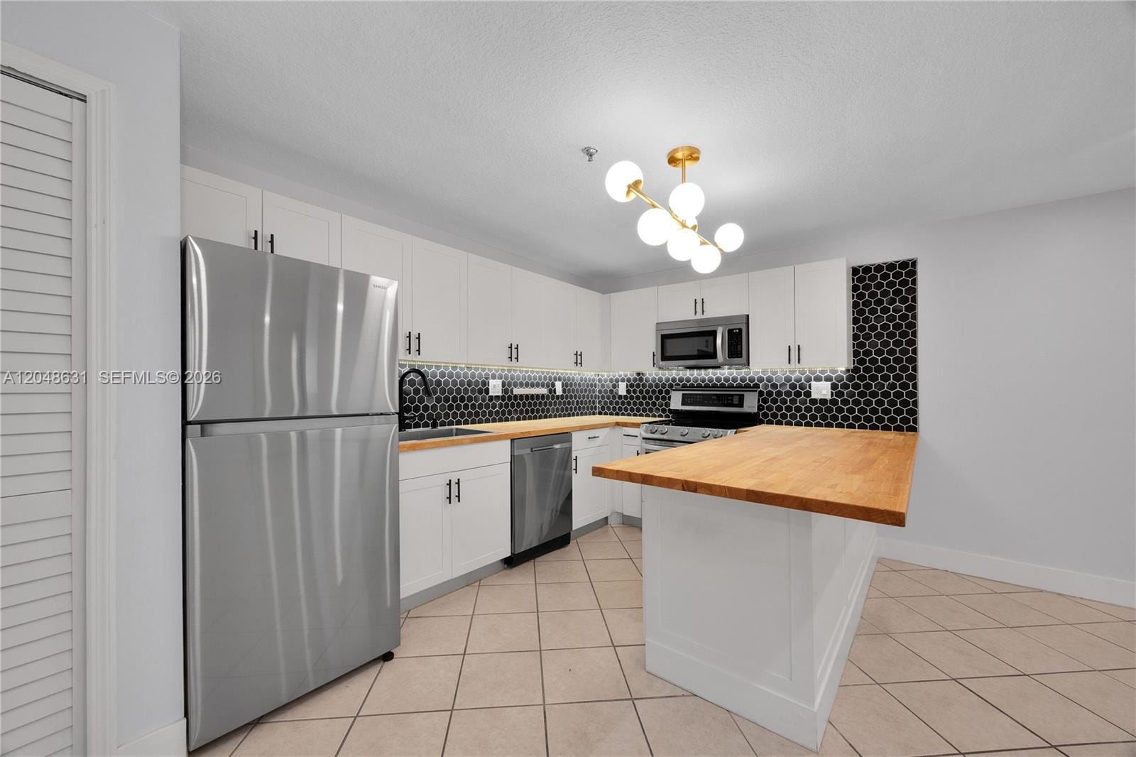 2734 Bird Avenue 301 — photo 2