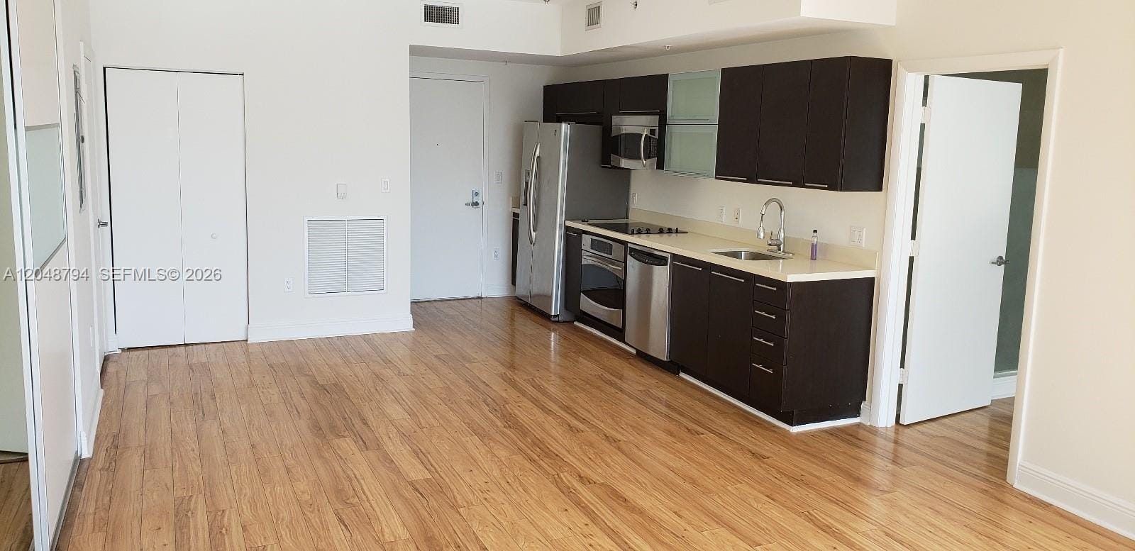 90 SW 3rd Street 3710, Miami, FL 33130