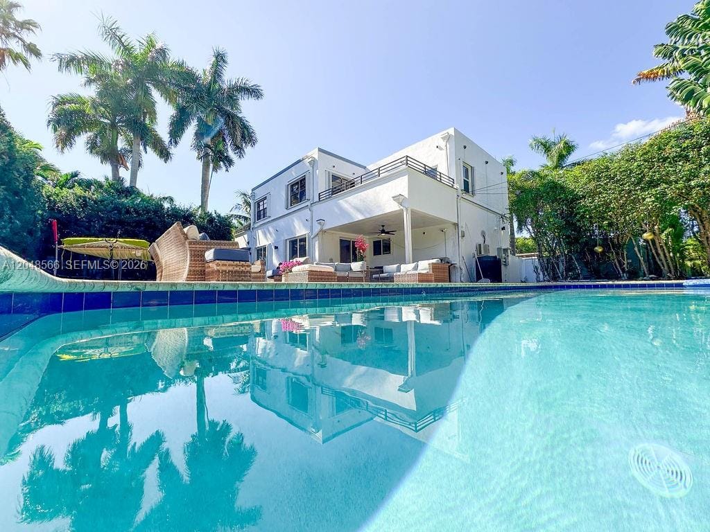 1255 Jackson Street, Hollywood, FL 33019