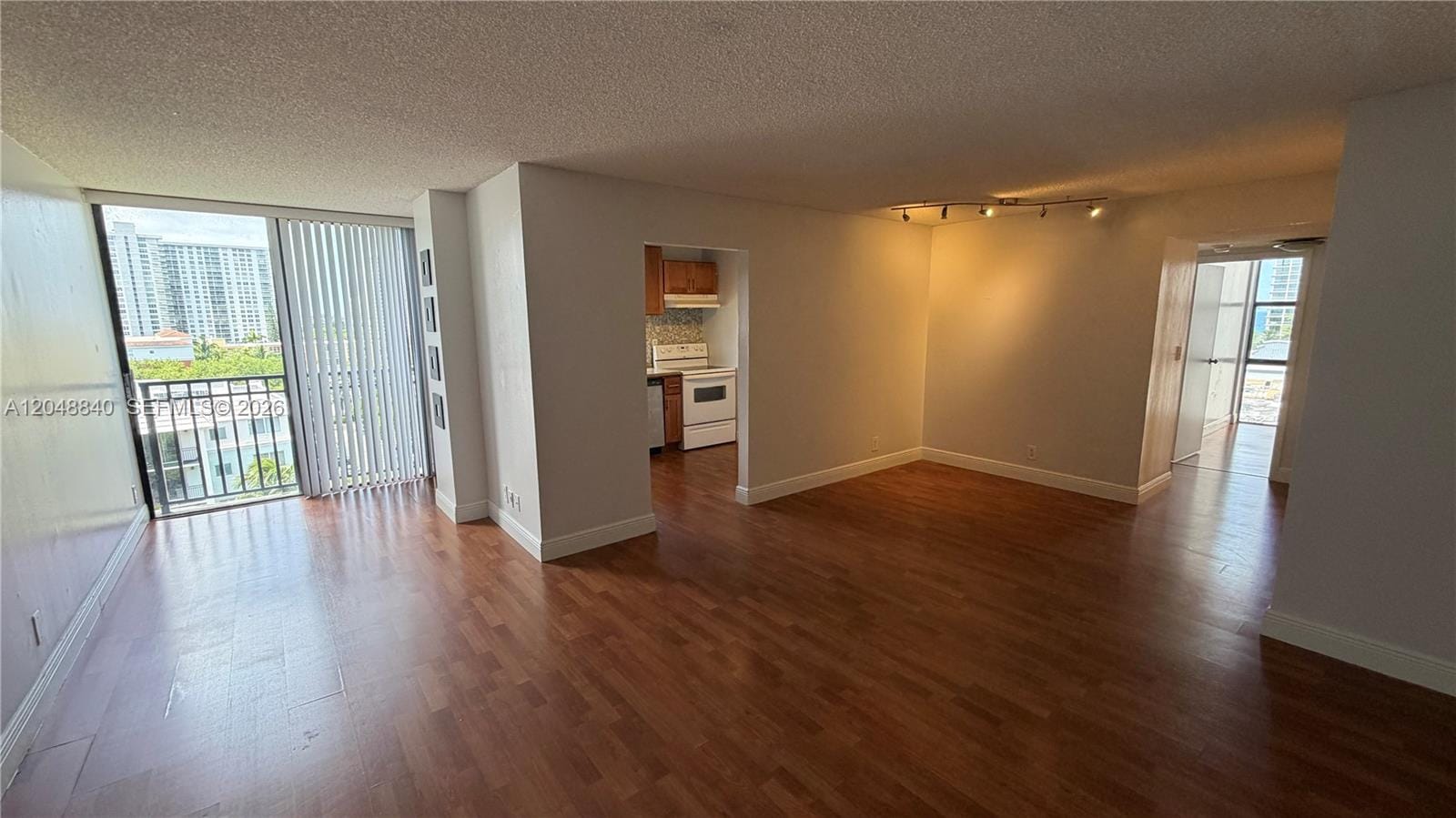 17021 N Bay Road 914, Sunny Isles Beach, FL 33160