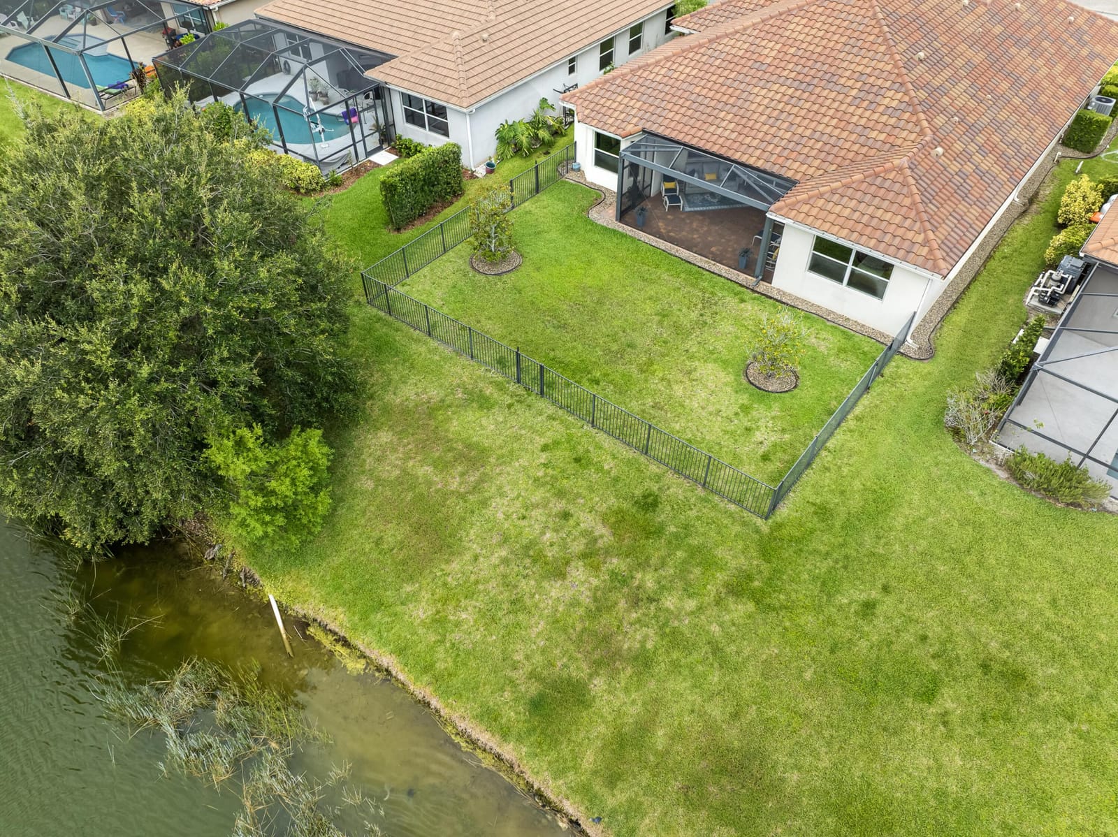 1774 Belmont Circle SW — photo 4
