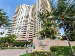 19501 W Country Club Drive 704, Aventura, FL 33180