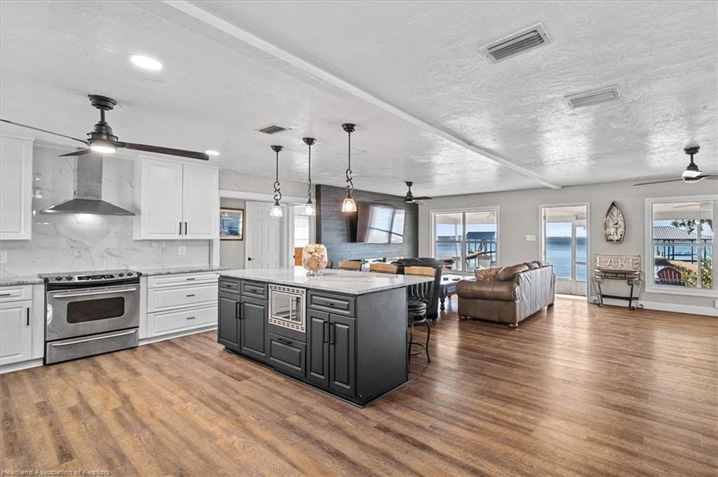 564 Lake June Road — photo 3