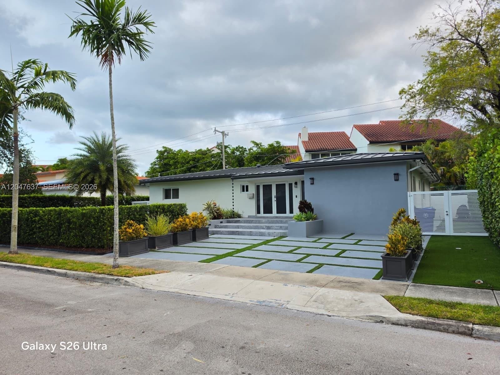3504 Crystal View Court 0 — photo 2