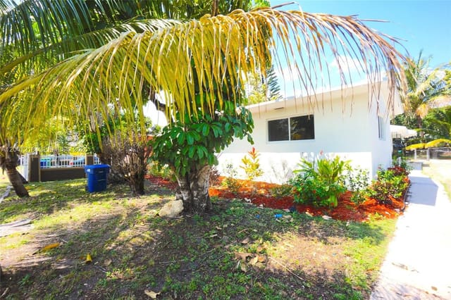 1497 NE 118th Terrace 2, Miami, FL 33161