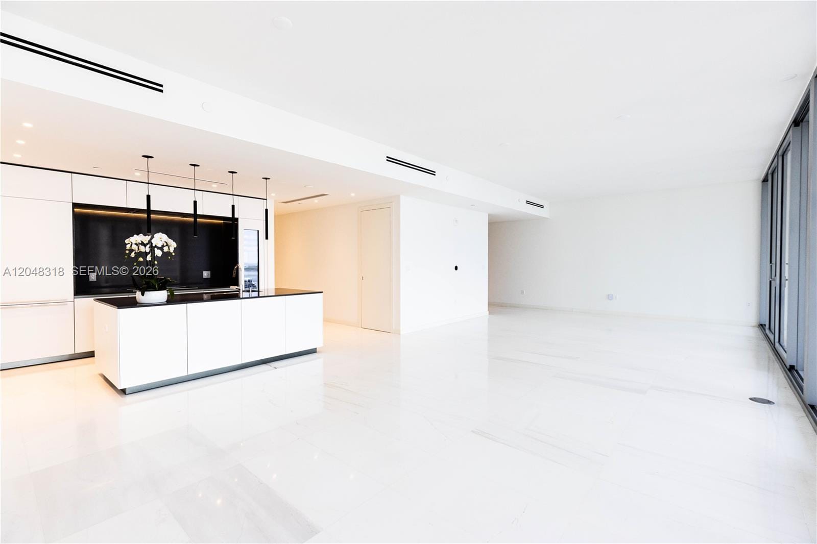 300 Biscayne Boulevard Way 2702E, Miami, FL 33131