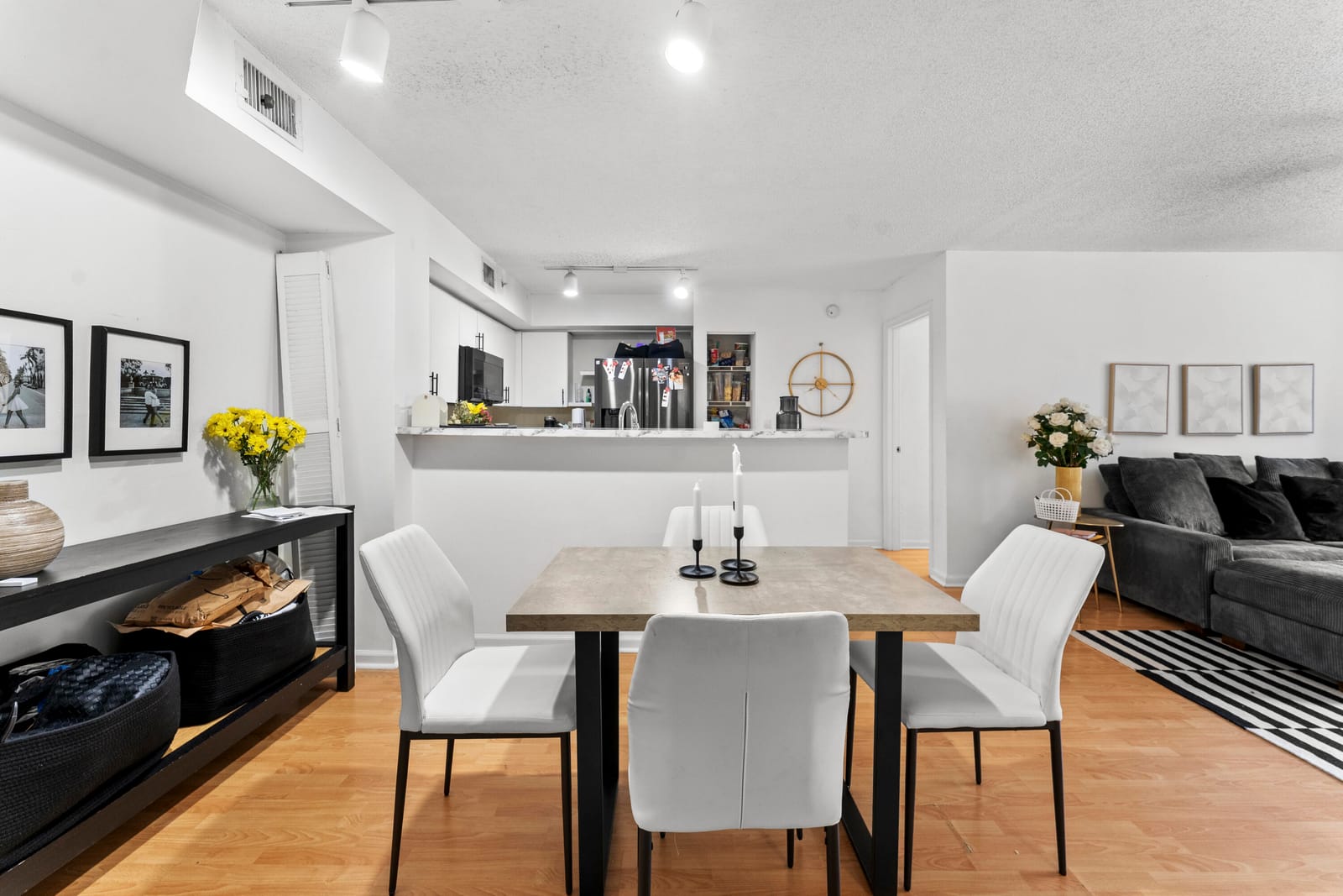 4812 N State Road 7 12205 — photo 8