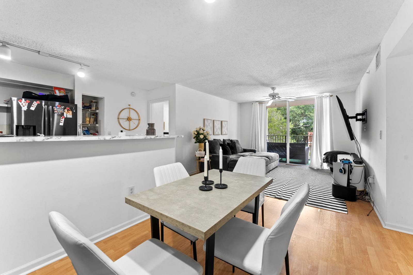 4812 N State Road 7 12205 — photo 10