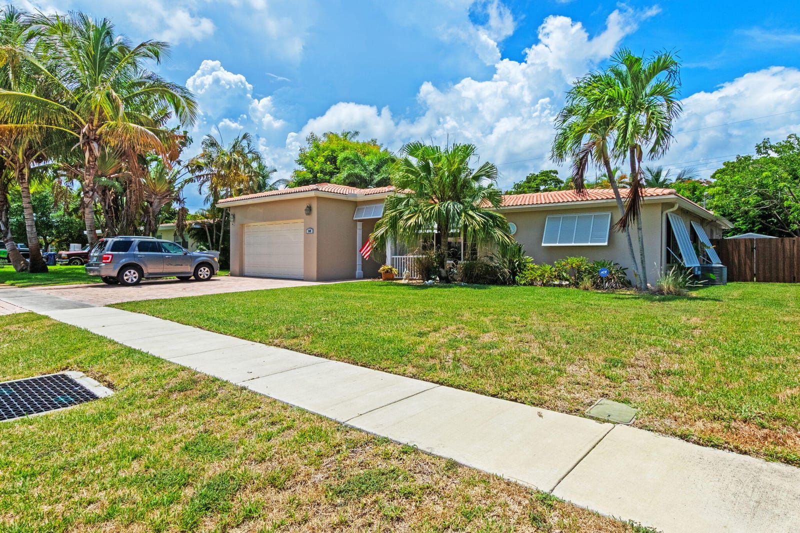 349 SW 14th Court — photo 2